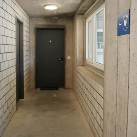 Apartment Penthouse Mit Panoramaterrasse & Bergblick In *