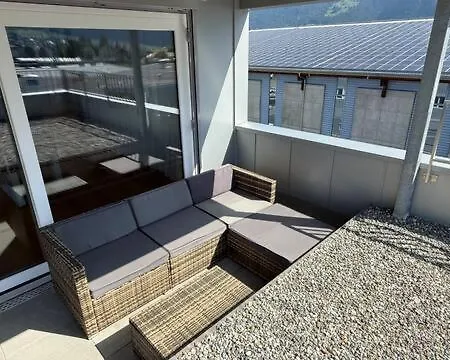 Penthouse Mit Panoramaterrasse & Bergblick In Apartment