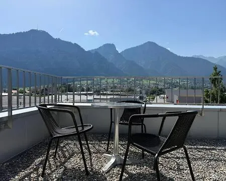 Penthouse Mit Panoramaterrasse & Bergblick In Apartment Landquart